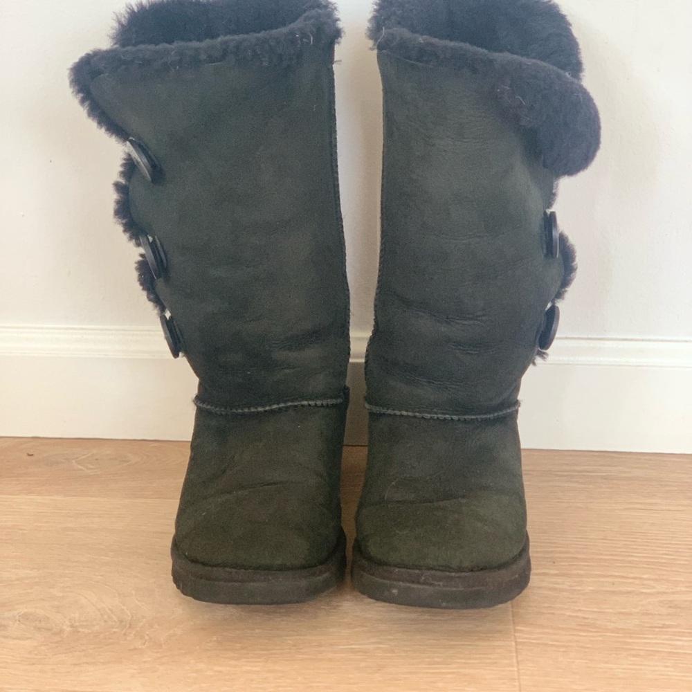 Excellent Condition Genuine UGGs Size 7